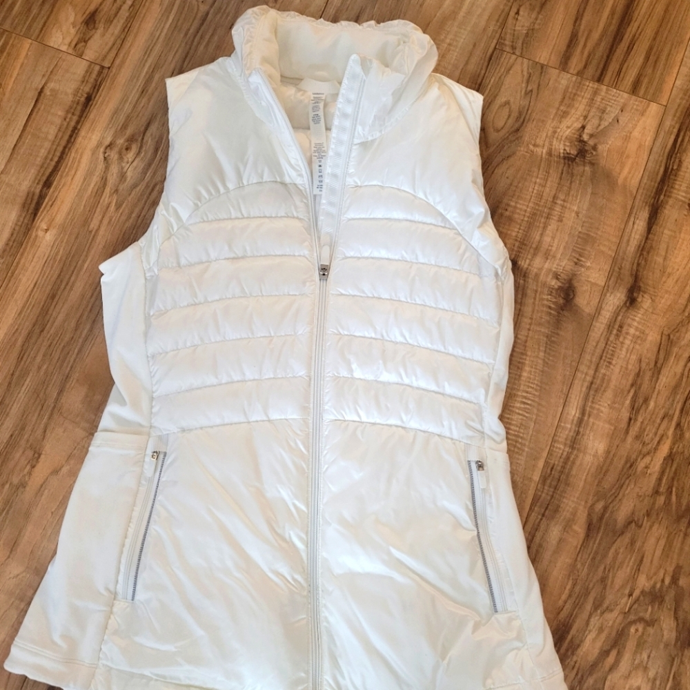 Lululemon down for it all puffer vest
